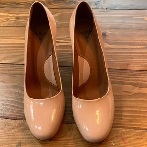 So adorable John Fluevog pink pumps, size 8.5